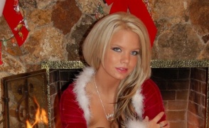 Sexy Canadian Ashleigh Wishes You a Merry Christmas