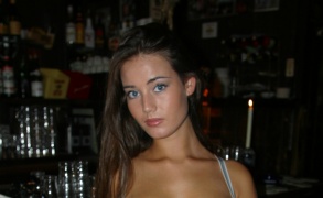 Linde Stripping at a Bar