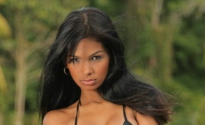Karla Spice Wet in a Park