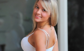 Amie Takes Her Top Off