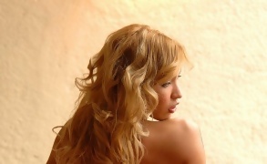 Clara Blonde with a Perfect Body