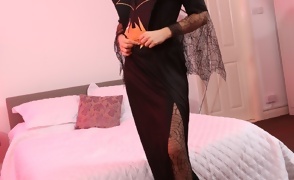 Stephanie Bonham Carter - Spider Queen