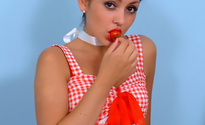 Bryoni Topless at the Picnic